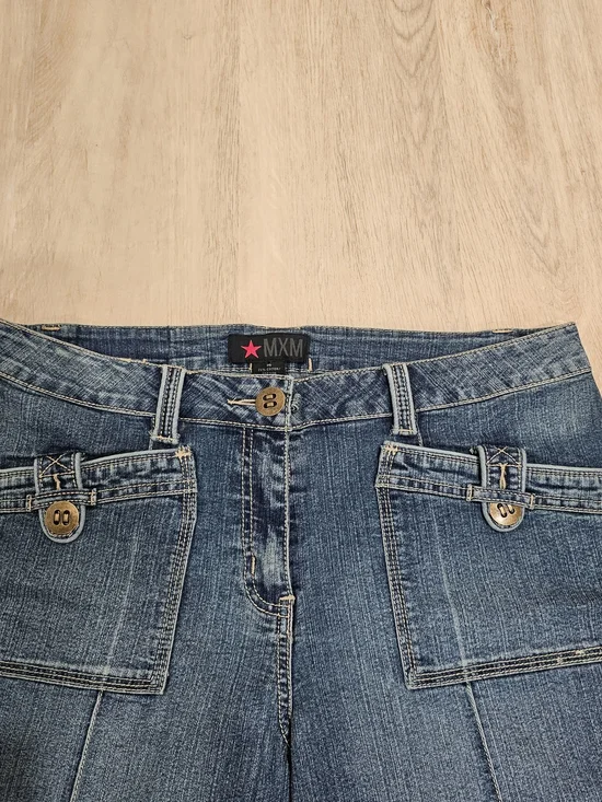 MXM Cropped Denim Capri Jeans Size 14 Blue Button Detail Y2K Style Festival - Picture 4 of 11